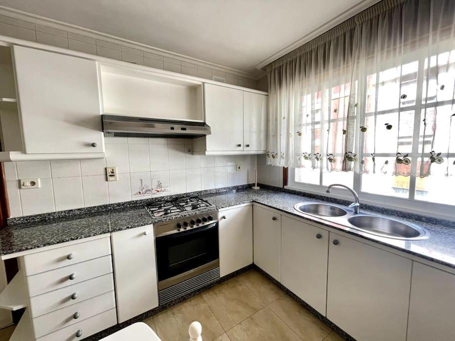 Agradable Apartamento Centrico En Cangas Zewnętrze zdjęcie